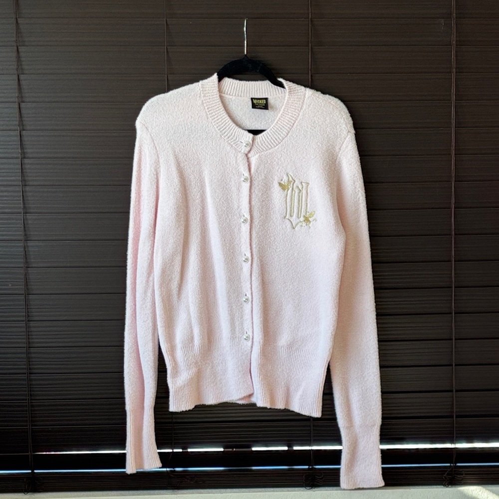 Elegant Light Pink Cardigan Sweater